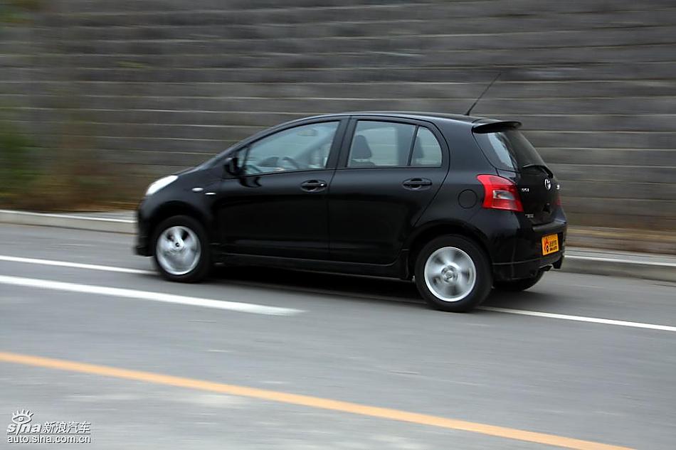 雅力士1.6RS至尊锐动自动挡车型动态实拍