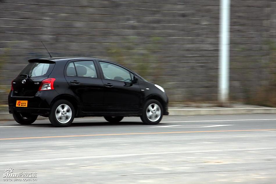 雅力士1.6RS至尊锐动自动挡车型动态实拍