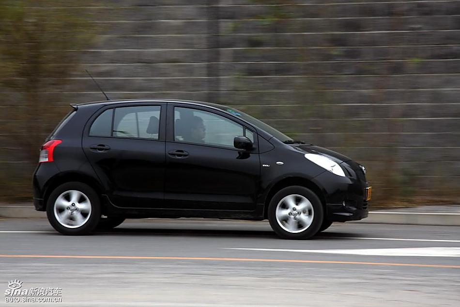 雅力士1.6RS至尊锐动自动挡车型动态实拍