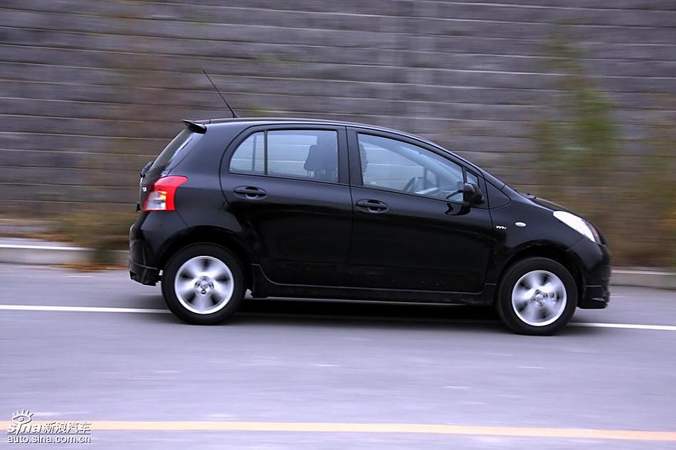 雅力士1.6RS至尊锐动自动挡车型动态实拍