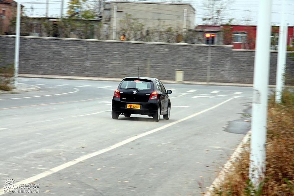 雅力士1.6RS至尊锐动自动挡车型动态实拍