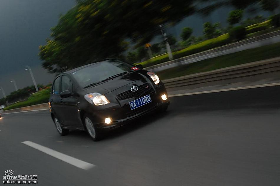 雅力士1.6RS PIO至尊锐动自动型动态