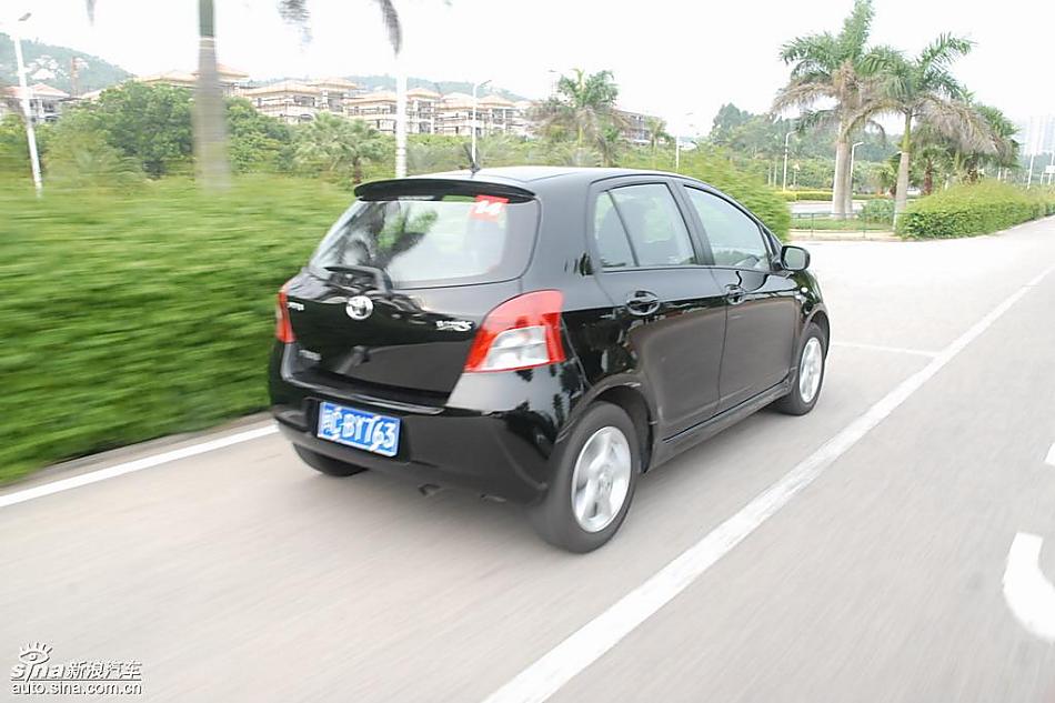 雅力士1.6RS PIO至尊锐动自动型动态