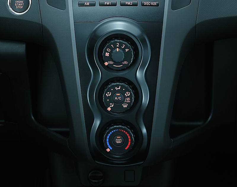 纵列式设计的时尚中控台