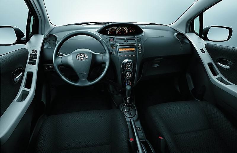 Yaris雅力士内饰