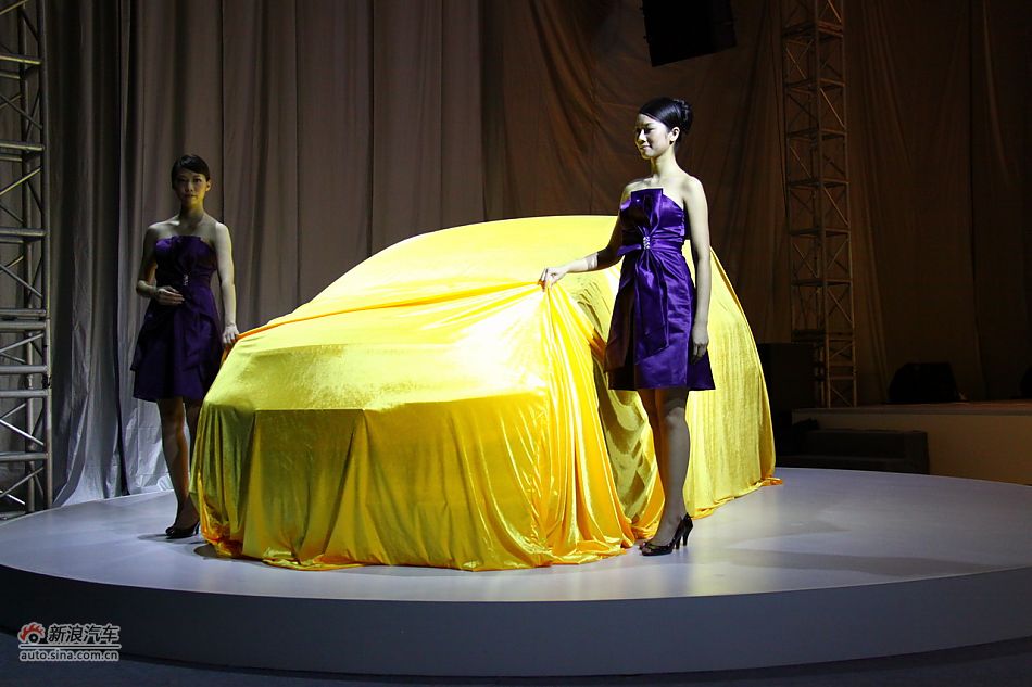 新雅力士运动版亮相