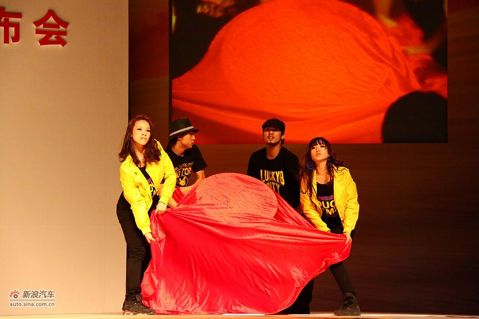 现场舞蹈揭幕上市按钮