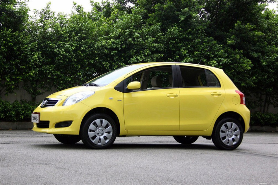 2011款雅力士1.3E魅动版自动