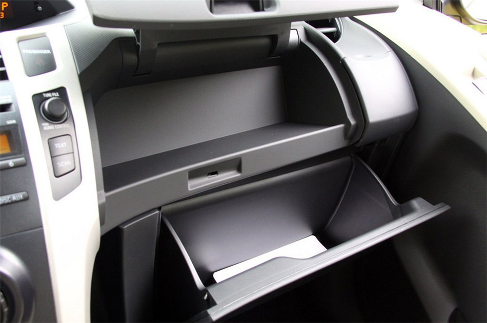 2011款雅力士1.3E魅动版自动