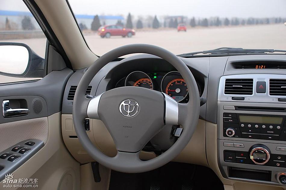 骏捷FRV内饰实拍图