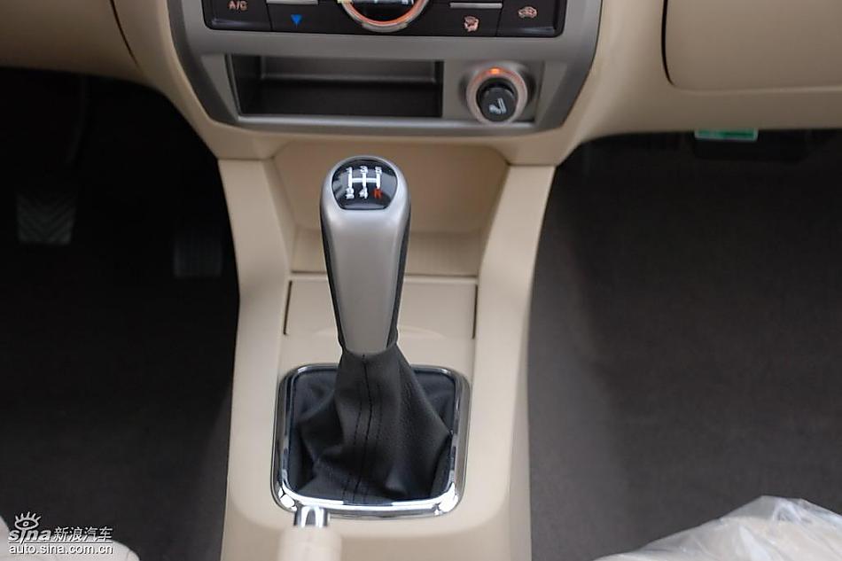 骏捷FRV内饰实拍图