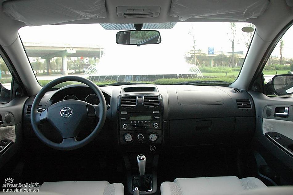 中华骏捷FRV内饰