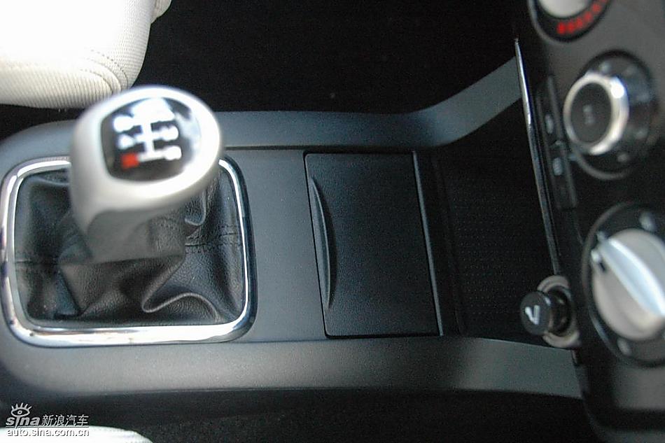 中华骏捷FRV内饰