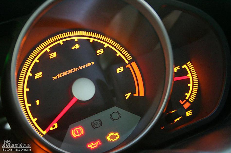 骏捷FRV内饰实拍图