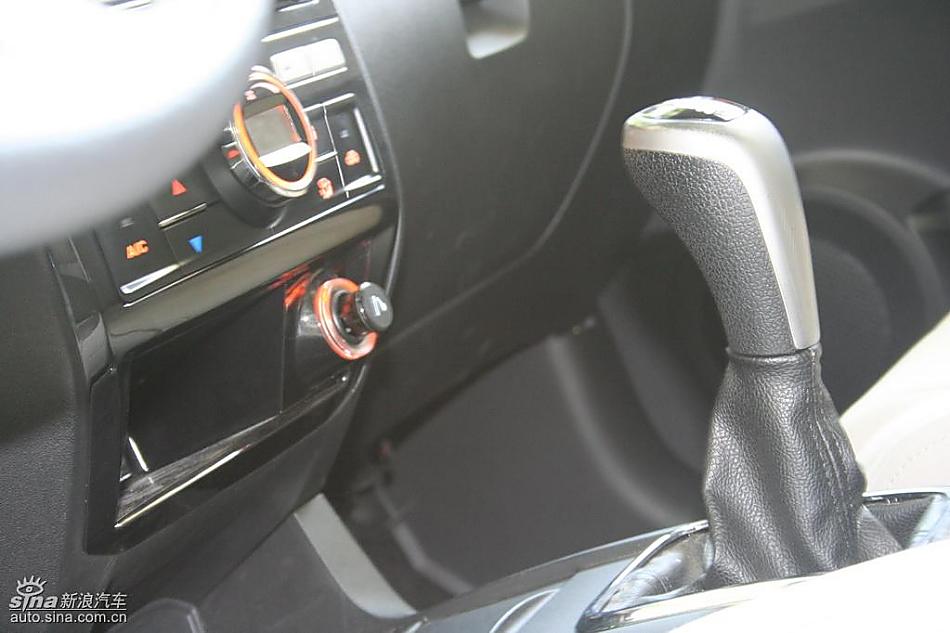 骏捷FRV内饰实拍图