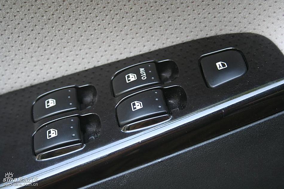 骏捷FRV内饰实拍图