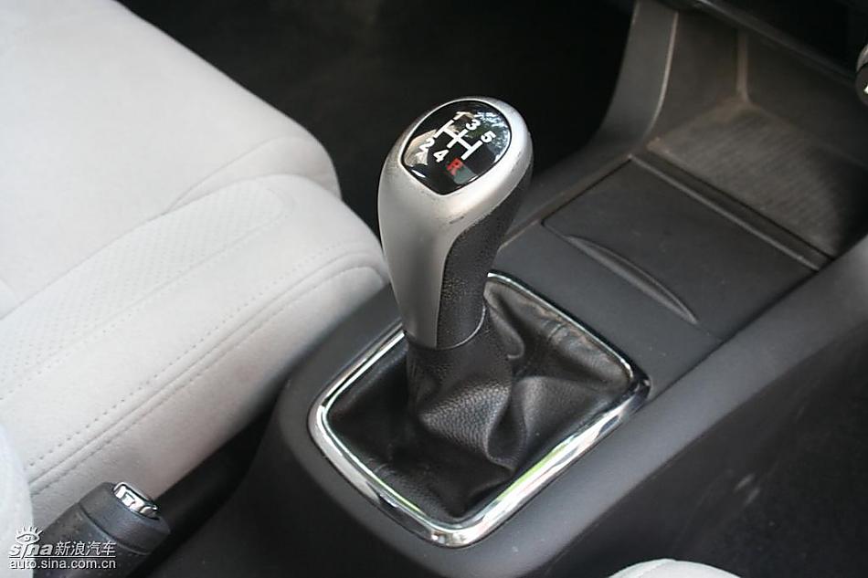 骏捷FRV内饰实拍图