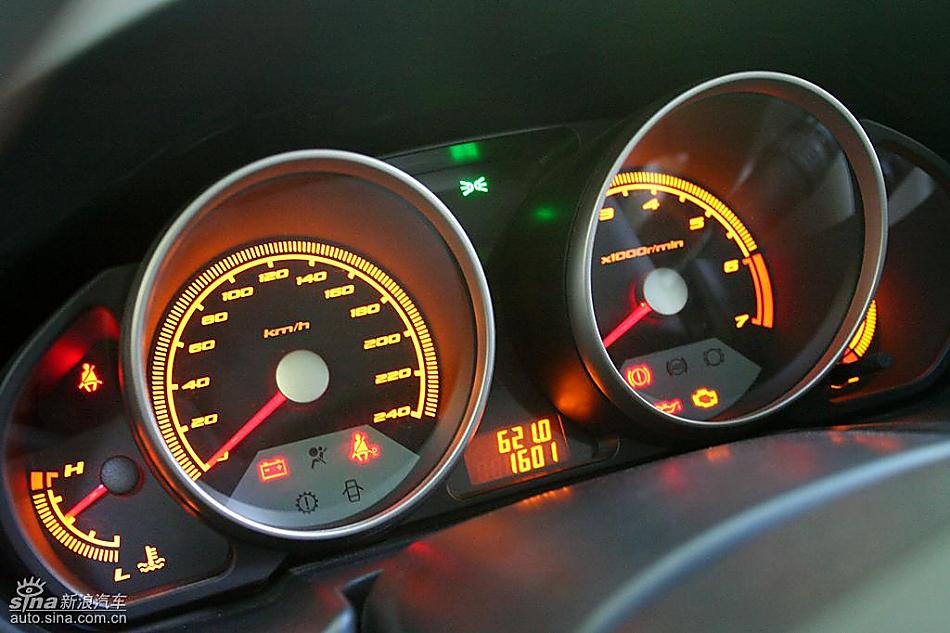 骏捷FRV内饰实拍图