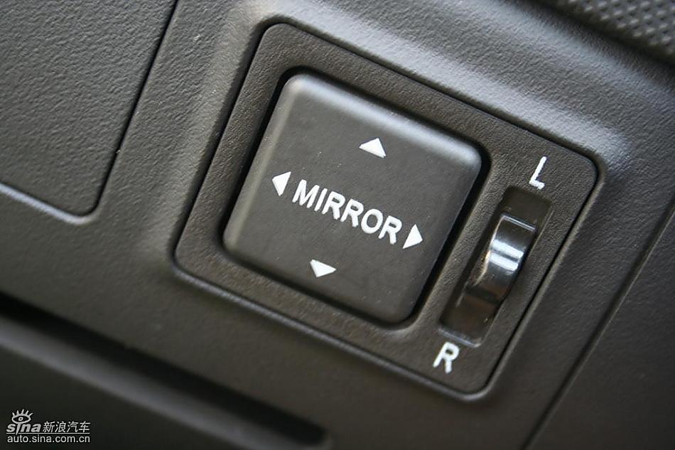 骏捷FRV内饰实拍图