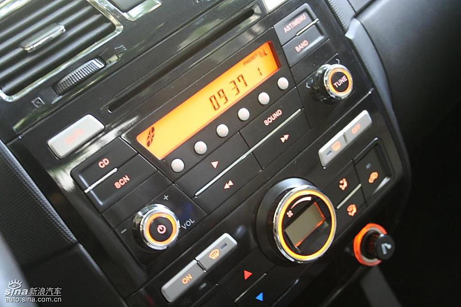 骏捷FRV内饰实拍图