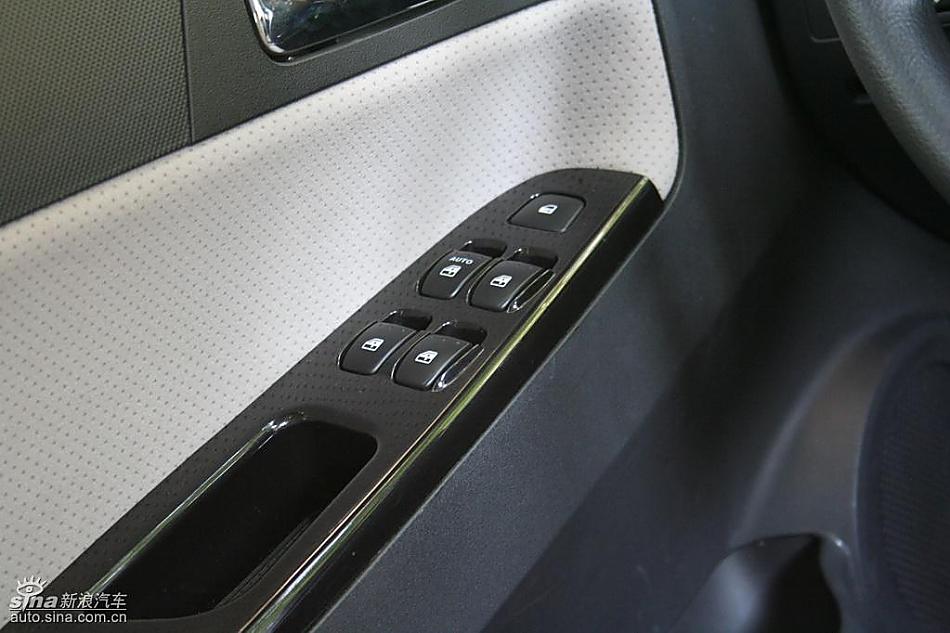 骏捷FRV内饰实拍图