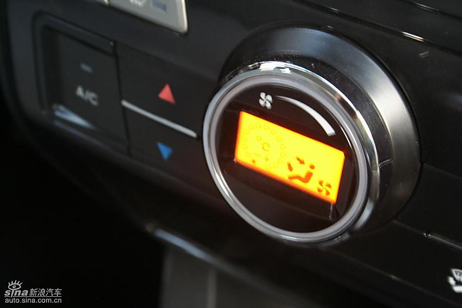 骏捷FRV内饰实拍图