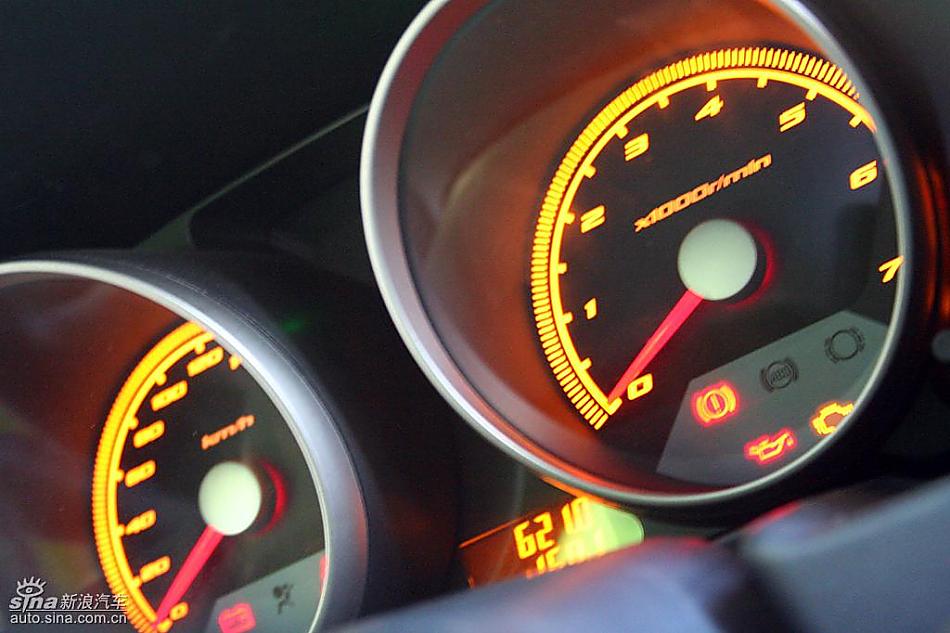 骏捷FRV内饰实拍图