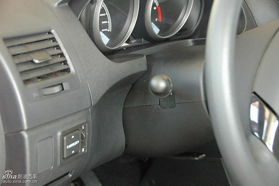 中华骏捷FRV内饰