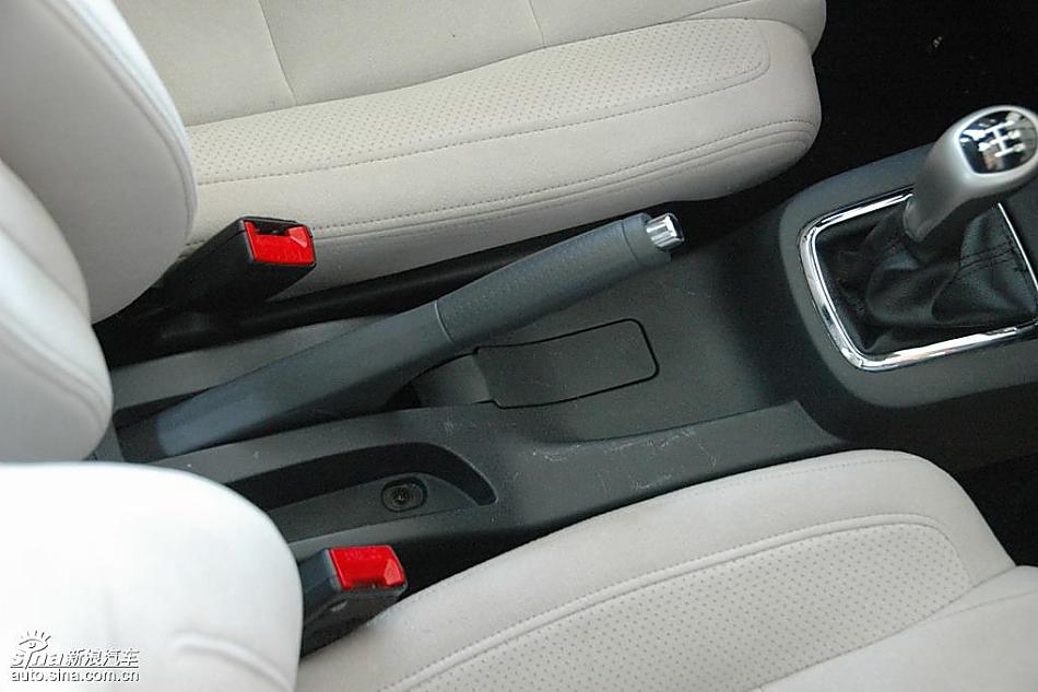 中华骏捷FRV内饰