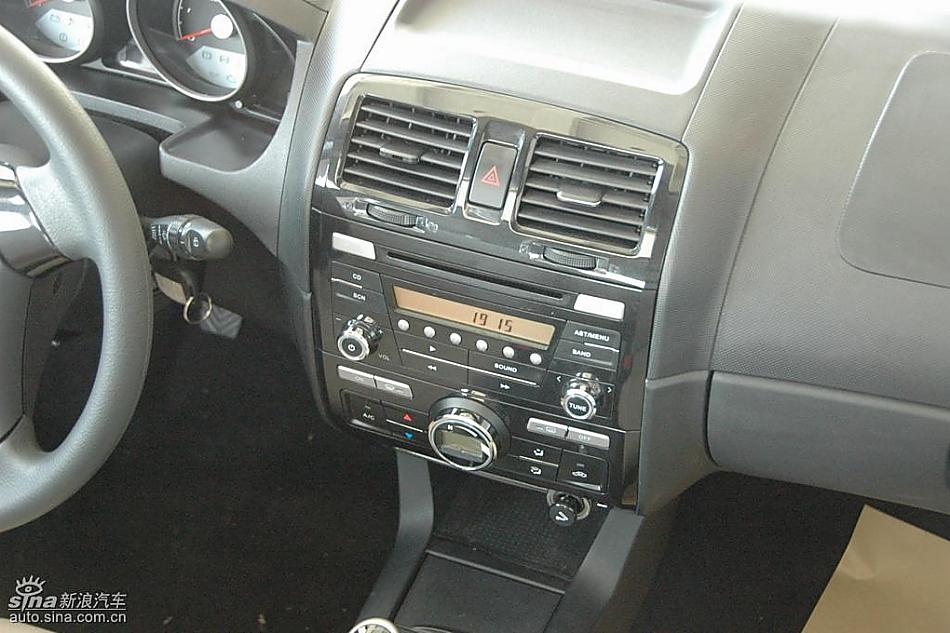 中华骏捷FRV内饰