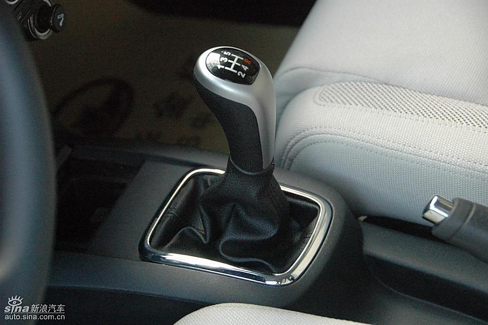 中华骏捷FRV内饰