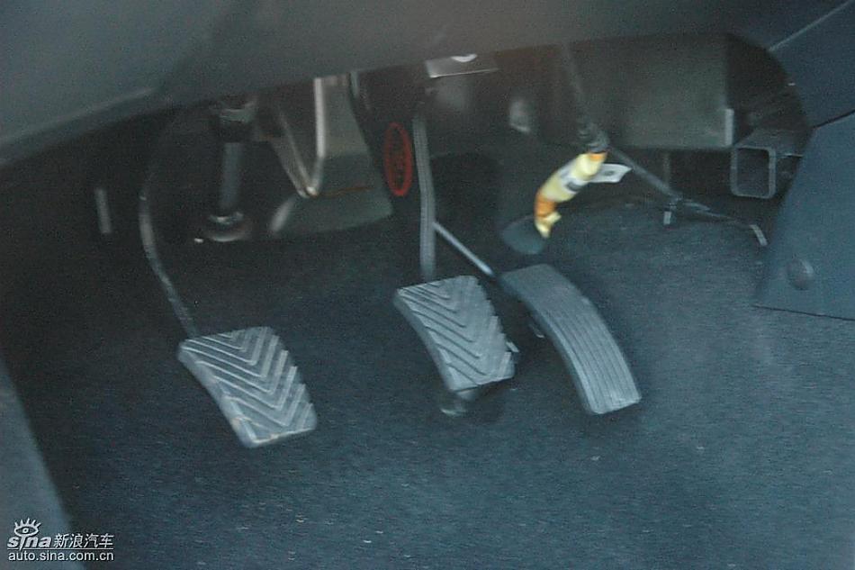 中华骏捷FRV内饰