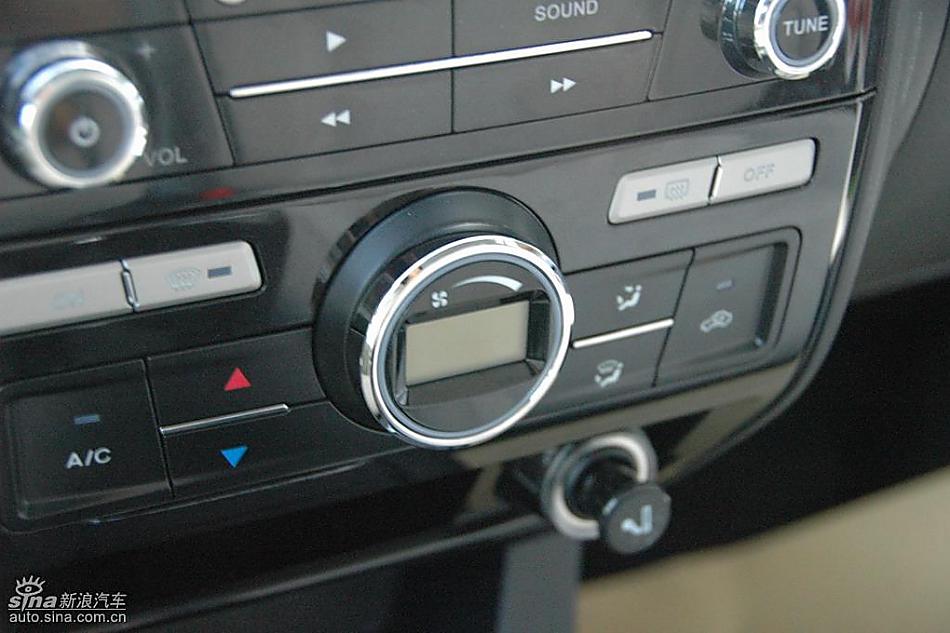 中华骏捷FRV内饰