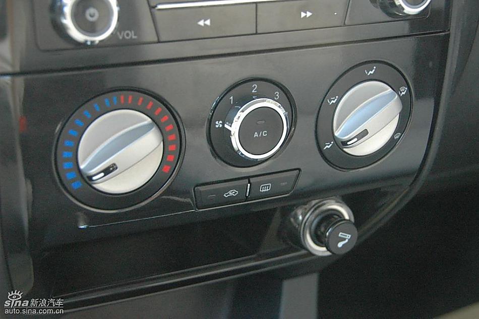 中华骏捷FRV内饰