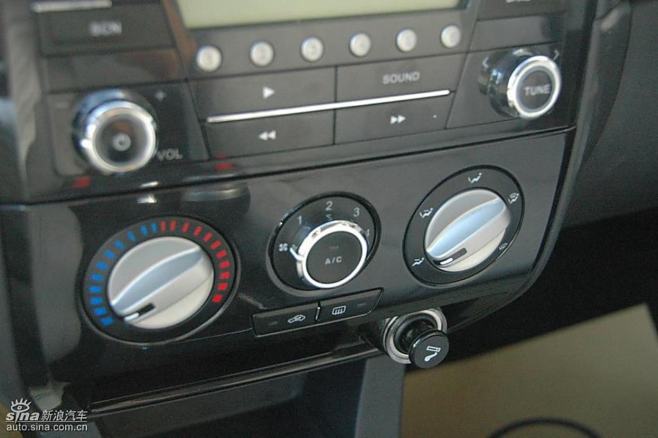 中华骏捷FRV内饰