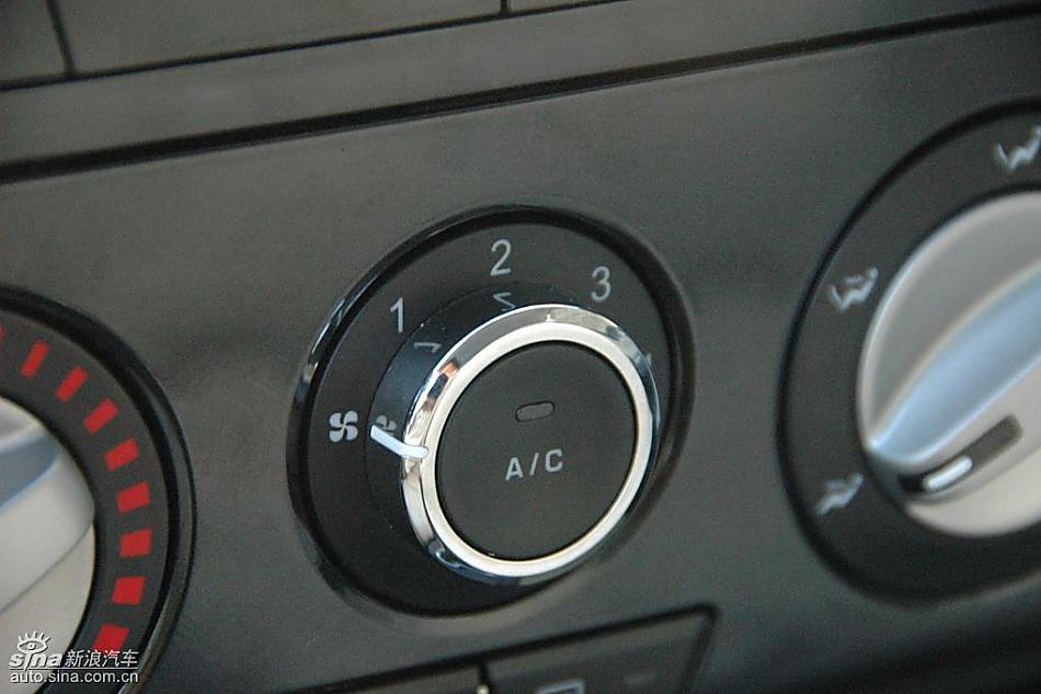 中华骏捷FRV内饰