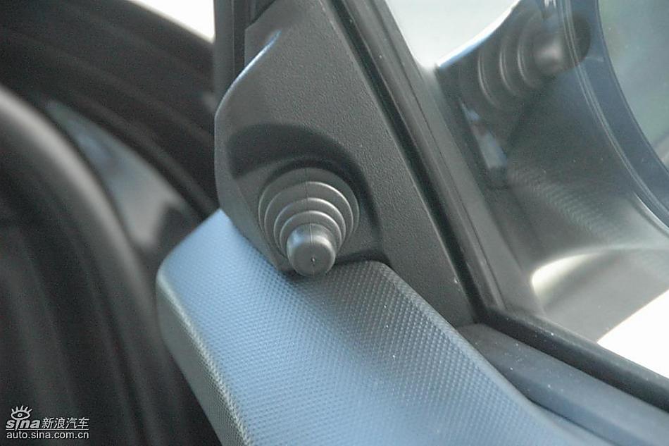 中华骏捷FRV内饰