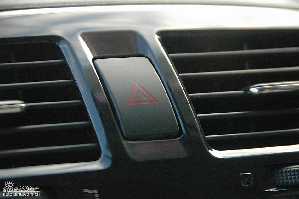 中华骏捷FRV内饰