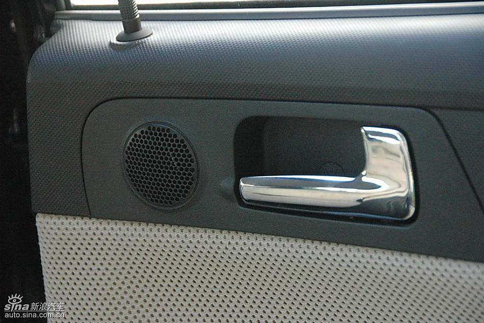 中华骏捷FRV内饰