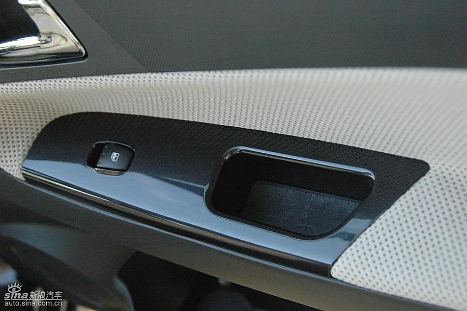 中华骏捷FRV内饰