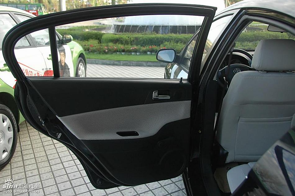 中华骏捷FRV内饰