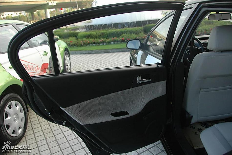 中华骏捷FRV内饰