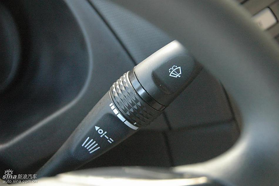 中华骏捷FRV内饰