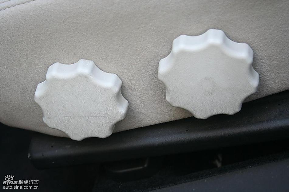 骏捷FRV内饰实拍图