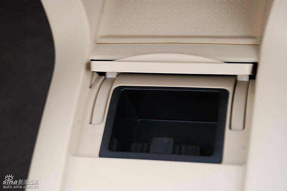 骏捷FRV内饰实拍图