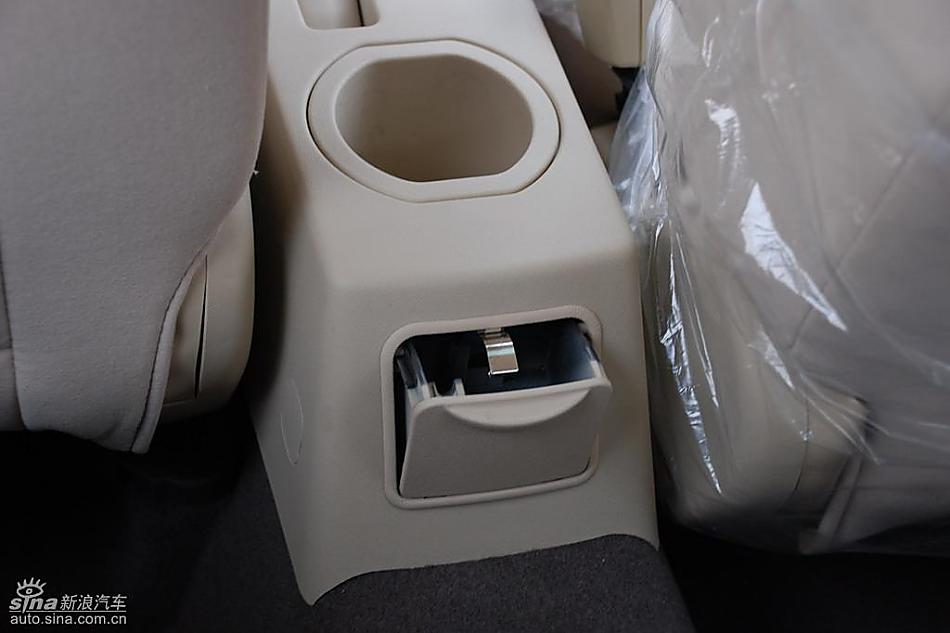 骏捷FRV内饰实拍图