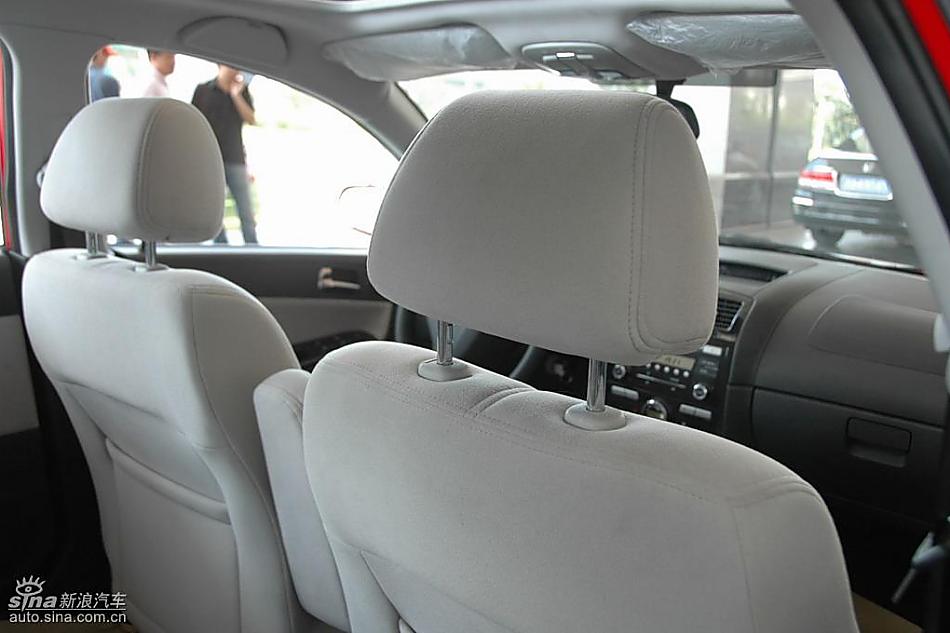 中华骏捷FRV内饰
