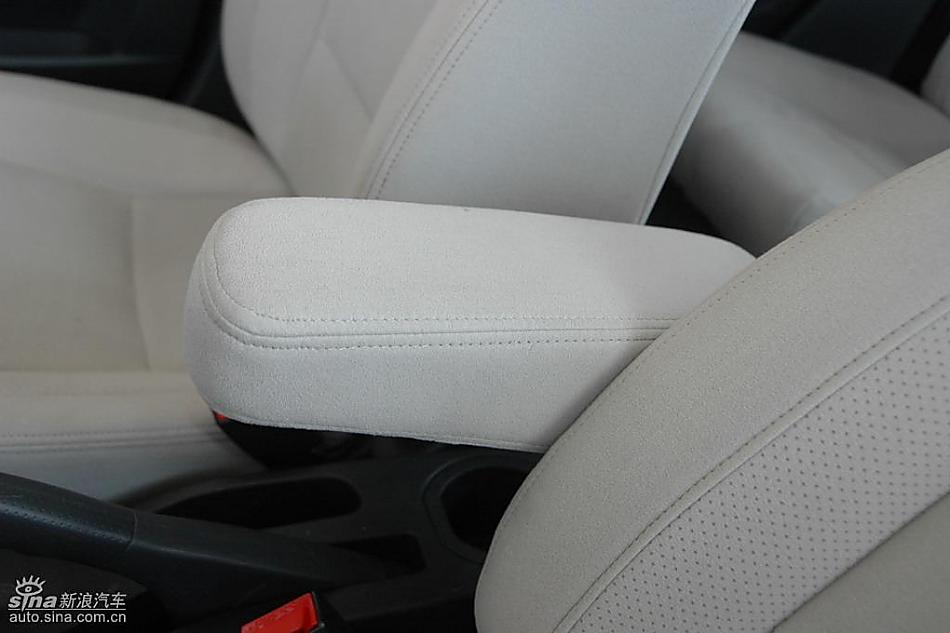 中华骏捷FRV内饰