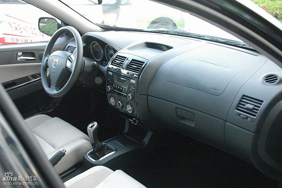 中华骏捷FRV内饰