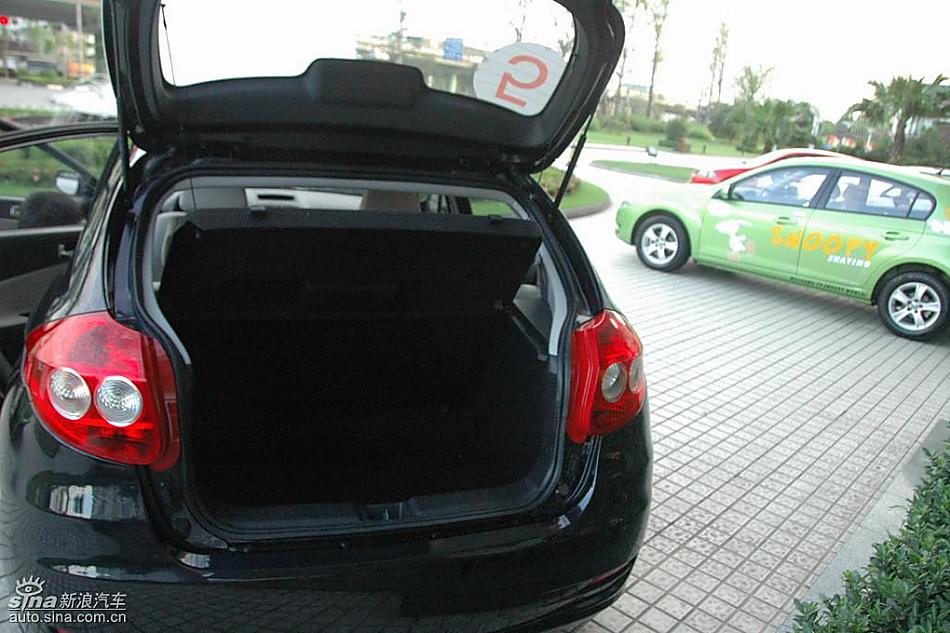 中华骏捷FRV内饰